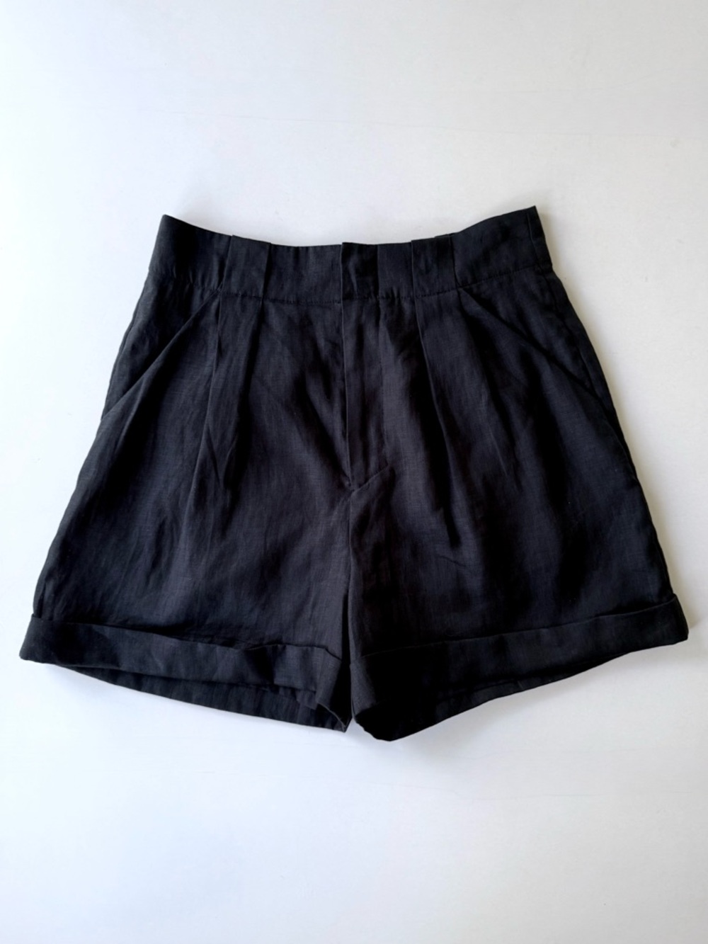 Equipment Femme High-Waist Black Linen Tailored Trouser Style Shorts Size 6